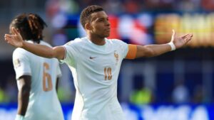France beat Morocco 2-0 to reach semi-final